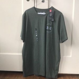 Under armour t shirt